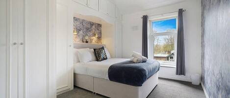 3 habitaciones, tabla de planchar con plancha y wifi gratis