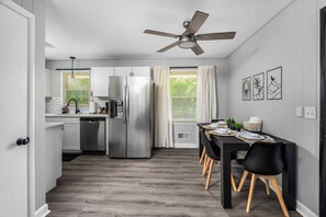 Unclassified image, 5 of 51, button - 4 mins to LU ~ Cozy Home ~ Game Room ~ Fire Pit (Lynchburg)