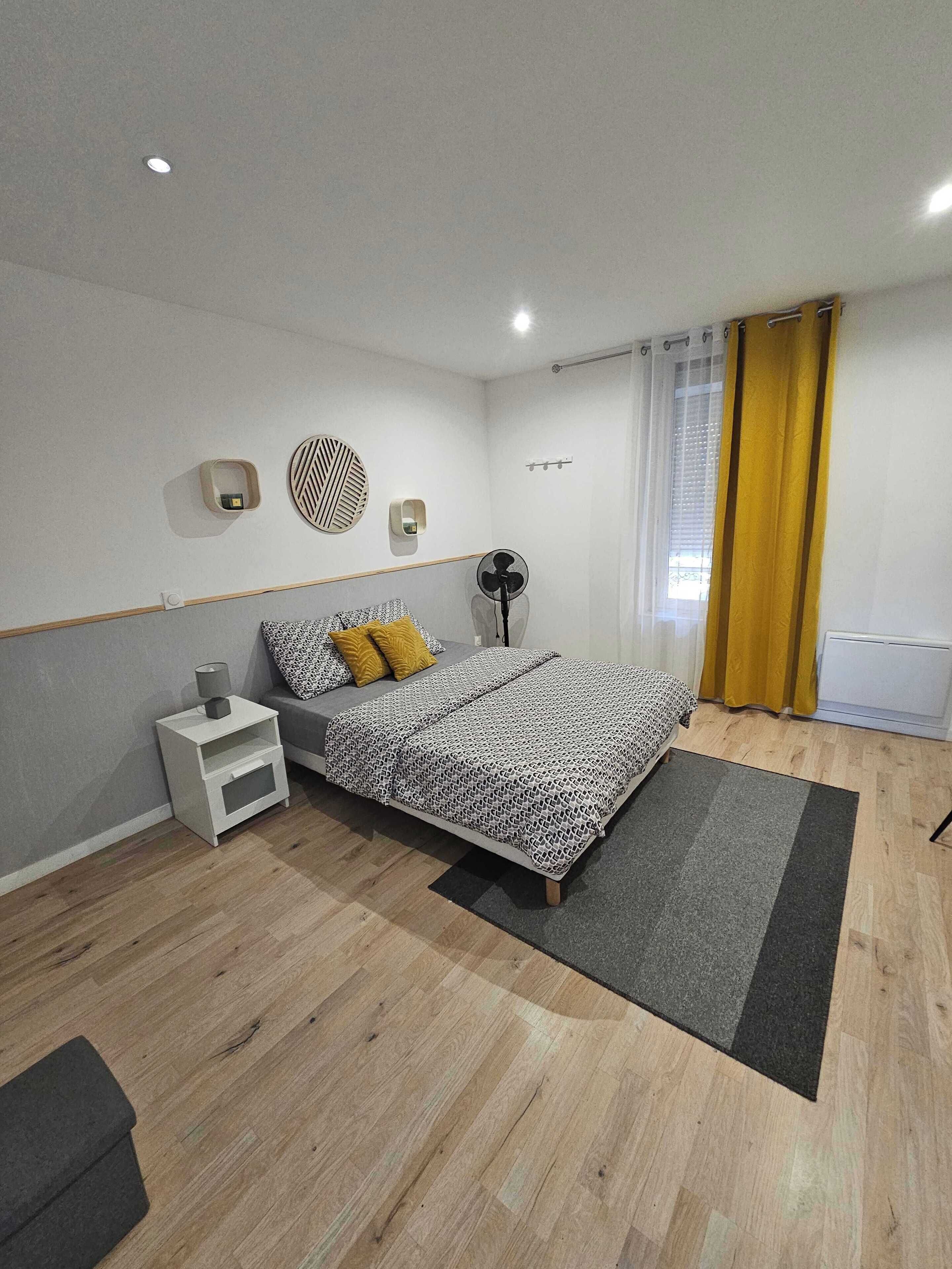 1 chambre, fer et planche à repasser, Wi-Fi, draps fournis