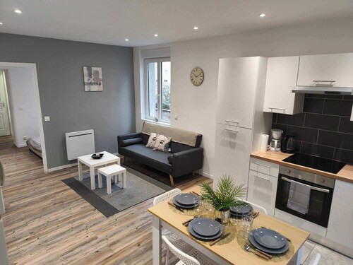 Appartement calme en rez-de-chaussée avec parking – centre-ville