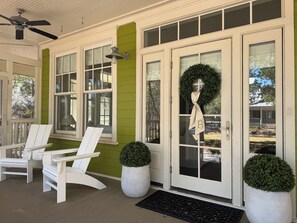 Unclassified image, 5 of 22, button - New Listing! Great Location! 5 Bed/5 Bath/Carriage/Golfcart/Bikes/Close to Camp! (Santa Rosa Beach)