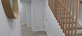 Modern Cozy Suite - Private Entrance