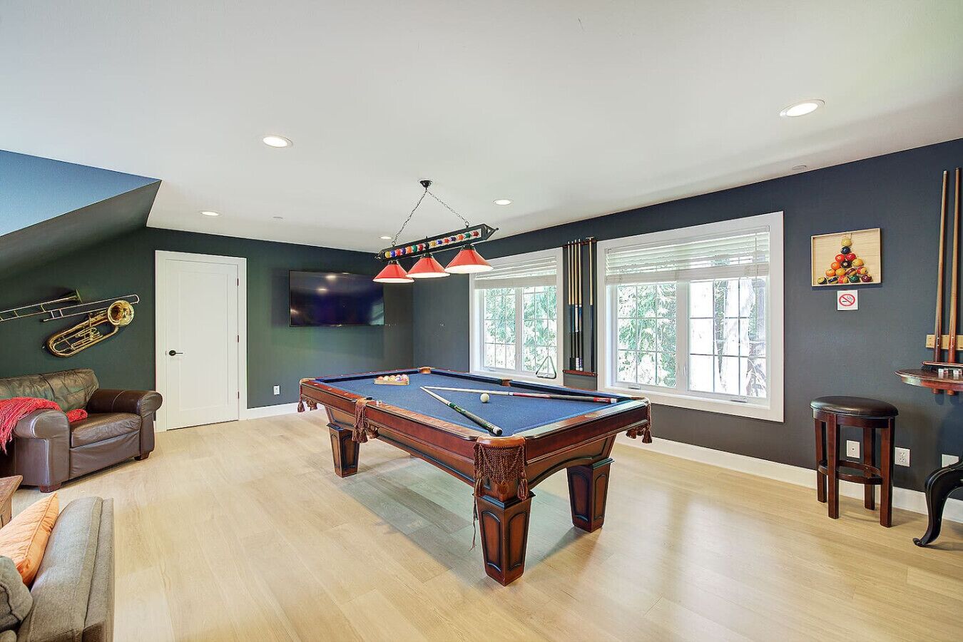 Luxury Wooded Estate With Pool - 레드먼드