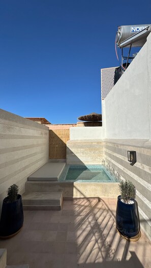 Nicht klassifiziertes Bild, 4 von 91, Schaltfläche