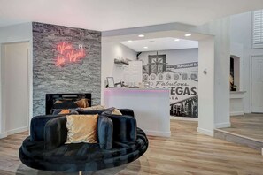 Lobby - Swanky & Stunning (Las Vegas)