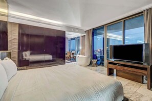 1 bedroom, iron/ironing board, WiFi, bed sheets - City Chic - Full Strip Views! (Las Vegas)