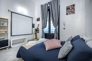 1 makuuhuone, silitysrauta/-lauta, Wi-Fi, vuodevaatteet