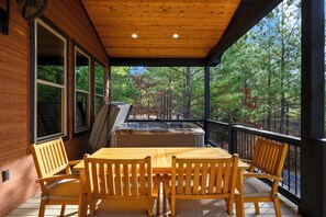 Outdoor spa tub - Waterfront Hochatown Cabin with Hot Tub, Fishing, Fire Pit & Mountain Views! (Broken Bow)