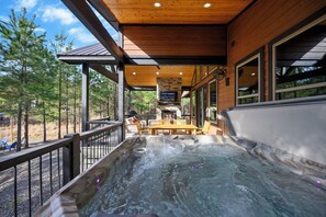 Outdoor spa tub - Waterfront Hochatown Cabin with Hot Tub, Fishing, Fire Pit & Mountain Views! (Broken Bow)