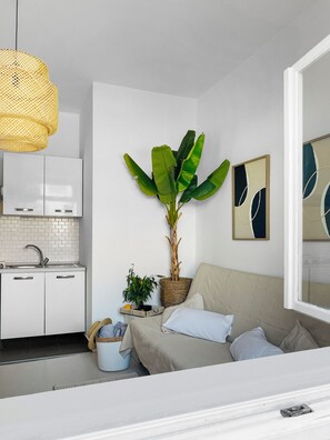 Living area - Seaside Stay, Breathtaking Dubrovnik Old Town View (Dubrovnik)
