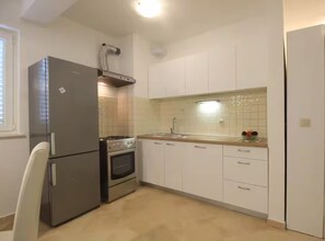 Apartment (One Bedroom Apartment with Terrace) | Private kitchen | Fridge - Srima To Relax Apartment (Vodice)