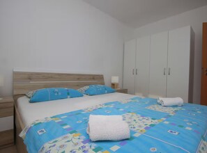 Apartment (One Bedroom Apartment with Terrace) | 1 bedroom, cribs/infant beds - Srima To Relax Apartment (Vodice)