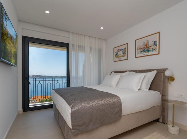 Villa (Five bedroom Villa with pool) | 5 bedrooms, cribs/infant beds