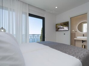 Villa (Five bedroom Villa with pool) | 5 habitaciones y cunas 