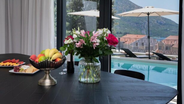Vila (Five bedroom Villa with pool) | Balkon