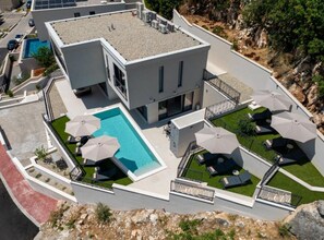 Villa (Five bedroom Villa with pool) | Exterior