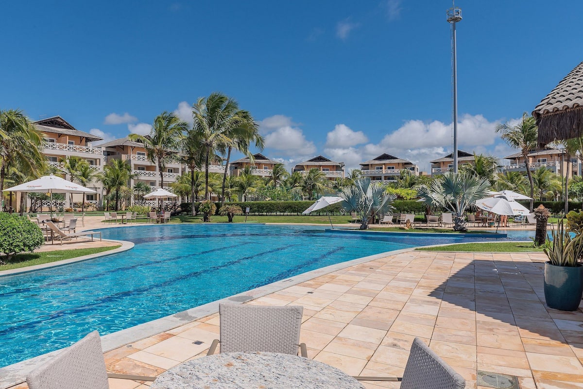 Basic Apartment | Pool