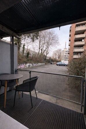 Unclassified image, 4 of 7, button - Vrbo Property (Köln)