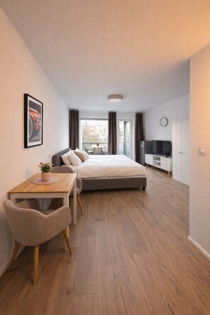 Unclassified image, 2 of 7, button - Vrbo Property (Köln)