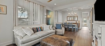 Historic Charm, modern luxury,walk to downtown