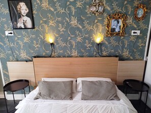 1 bedroom, free WiFi, bed sheets - Modern Room in the Heart of Faro - Ideal for Couples and Travelers (Faro)