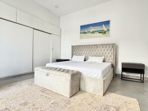 2 slaapkamers, een strijkplank/strijkijzer, gratis wifi, beddengoed