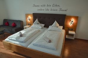 Comfort Double Room, Garden View - Gräfliches Hotel Alte Post (Bad Birnbach)