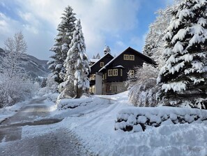 Exterior - New large premium vacation apartment in the Hinterstoder ski/hiking area with terrace (Hinterstoder)