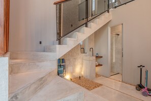 Basic Chalet | Interior