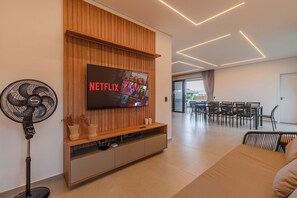 Basic Chalet | Interior