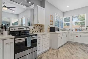Private kitchen - Beach Bungalow w/ Pool & Hot Tub. Casinos nearby! (Biloxi)
