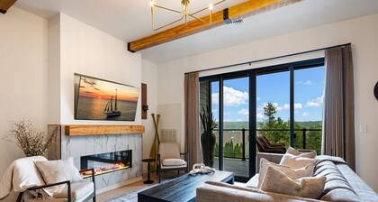 Luna View | Bay Views, Walk to Beach & Downtown Sister Bay