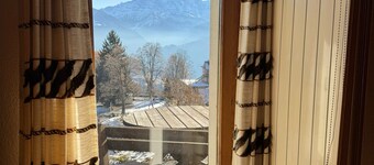 Cozy vacation apartment in Chalet Heide with a wonderful view of the Alps - Beatenberg