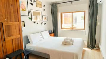 2 bedrooms, iron/ironing board, free WiFi, bed sheets
