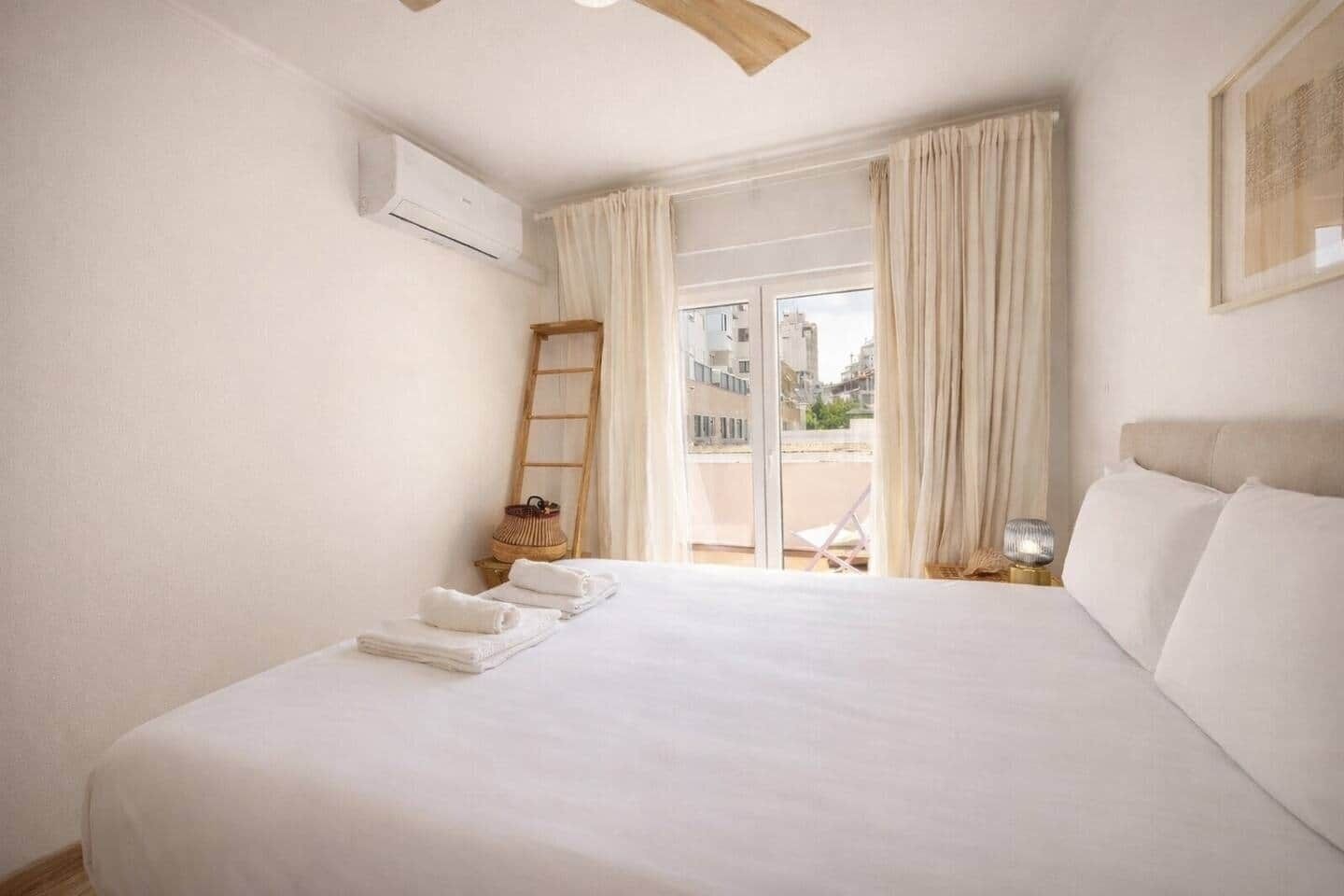 2 chambres, fer et planche à repasser, Wi-Fi gratuit, draps fournis