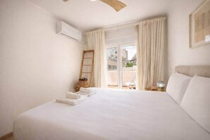 2 dormitoris, planxa i posts de planxar, wifi gratuïta i roba de llit 