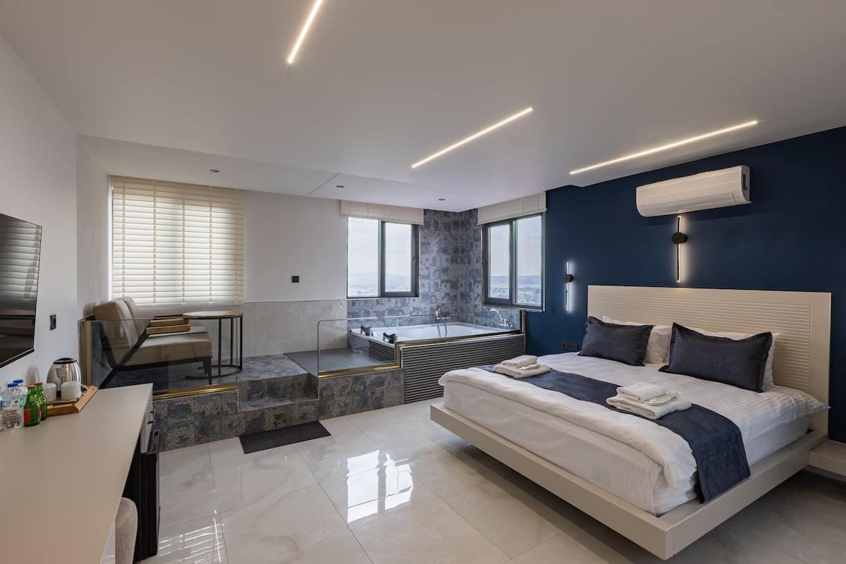 Quarto premium, vista para a cidade | Wi-Fi de cortesia