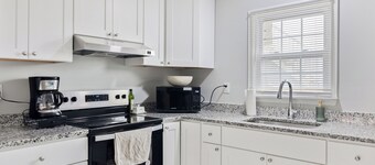 Newly Renovated, Two Blocks from Beach Apartment