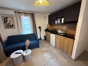 Unclassified image, 4 of 17, button - Vrbo Property (Lecci)