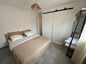 Unclassified image, 5 of 17, button - Vrbo Property (Lecci)