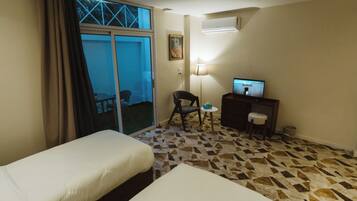 Desk, laptop workspace, free WiFi