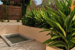 Oklassificerad bild, 4 av 6, knapp