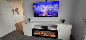 House, Mountain View | Interior - Tukare Haven (Te Anau)