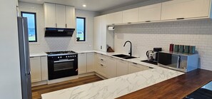 House, Mountain View - Tukare Haven (Te Anau)