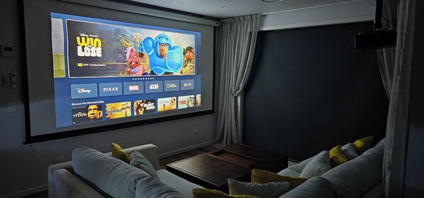 Unclassified image, 1 of 20, button - Tukare Haven (Te Anau)