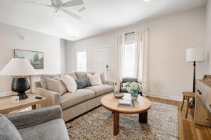 Luokittelematon kuva, 3 kautta 19, painike