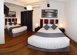 Habitación superior con 2 camas individuales | Caja fuerte y wifi gratis