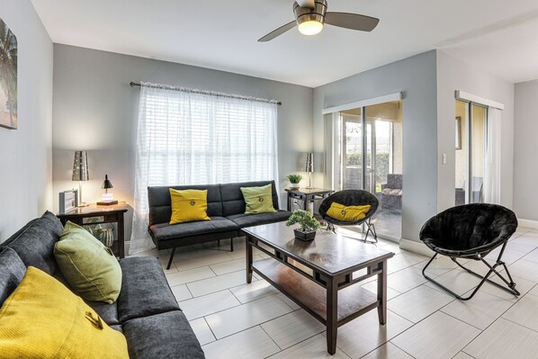 TV - 5 Mi to WDW! Spacious Resort Escape w/ Pool Access (Kissimmee)