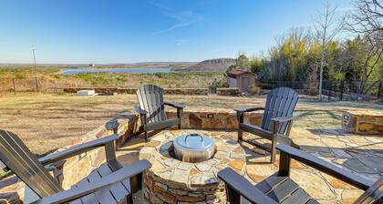 'Scenic Overlook' - Luxe Greers Ferry Hideaway!