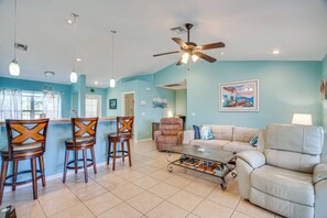 TV - Dog-Friendly Cape Coral Home: Private Pool! (Cape Coral)